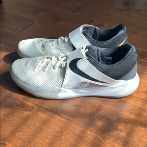 Nike Zoom Live 2.0 Basketball shoe (low top)